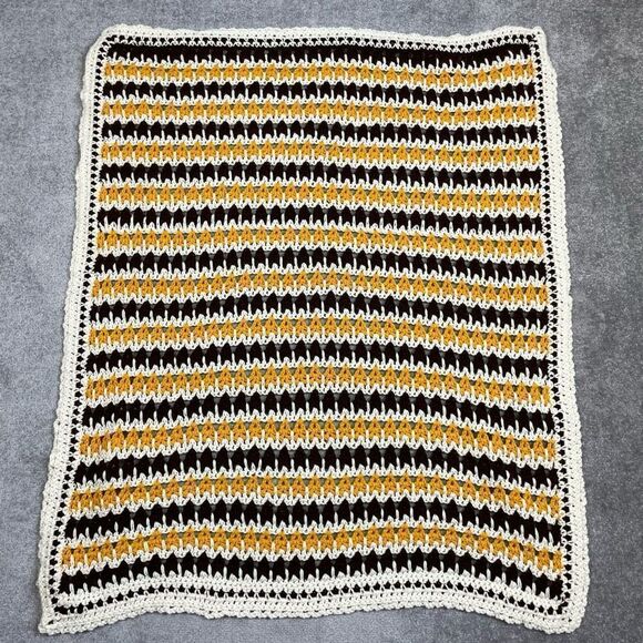 Mid century handmade crochet throw blanket
Excellent condition 48”x39” - Picture 1 of 3